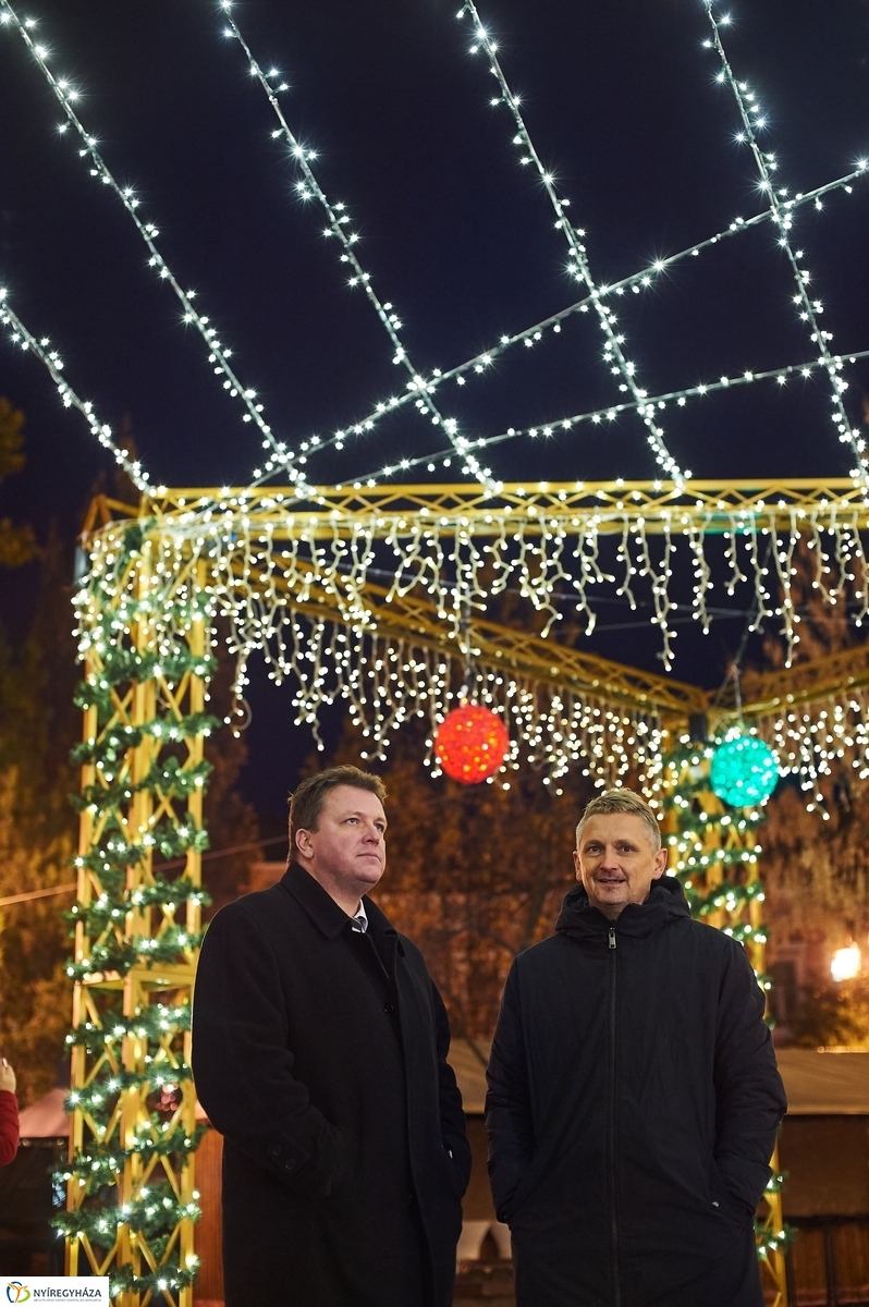 Adventi világítás tesztüzem - fotó Szarka Lajos