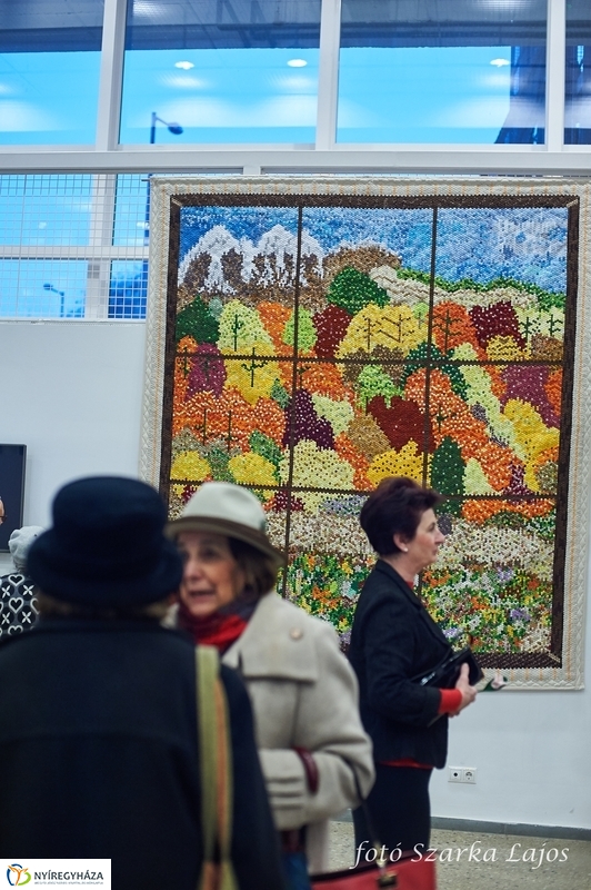 Foltvarró kiállítás a kulturális központban - fotó Szarka Lajos