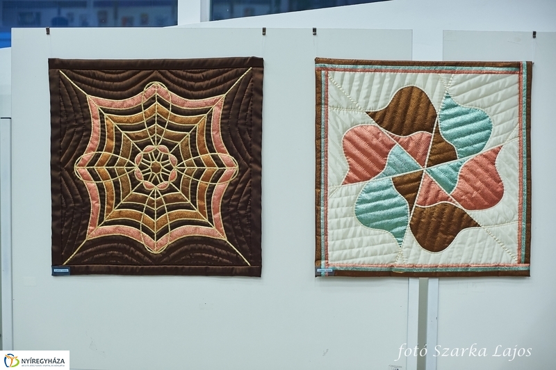 Foltvarró kiállítás a kulturális központban - fotó Szarka Lajos