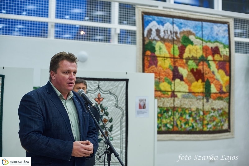 Foltvarró kiállítás a kulturális központban - fotó Szarka Lajos