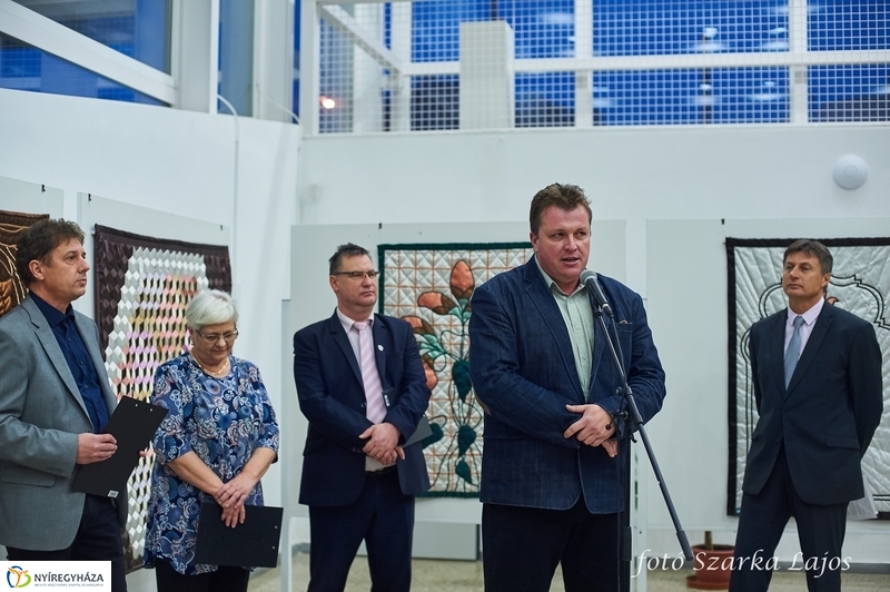 Foltvarró kiállítás a kulturális központban - fotó Szarka Lajos