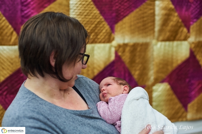 Foltvarró kiállítás a kulturális központban - fotó Szarka Lajos