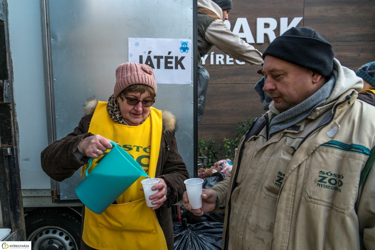 100 forintos nap a Nyíregyházi Állatparkban - fotó Kohut Árpád
