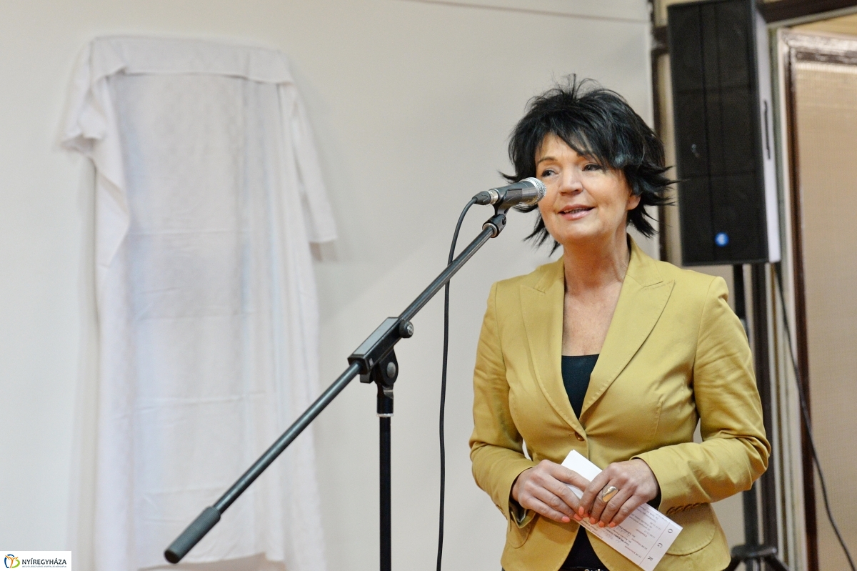 Dr. Mohácsi László emléktáblájának avatása - fotó Trifonov Éva