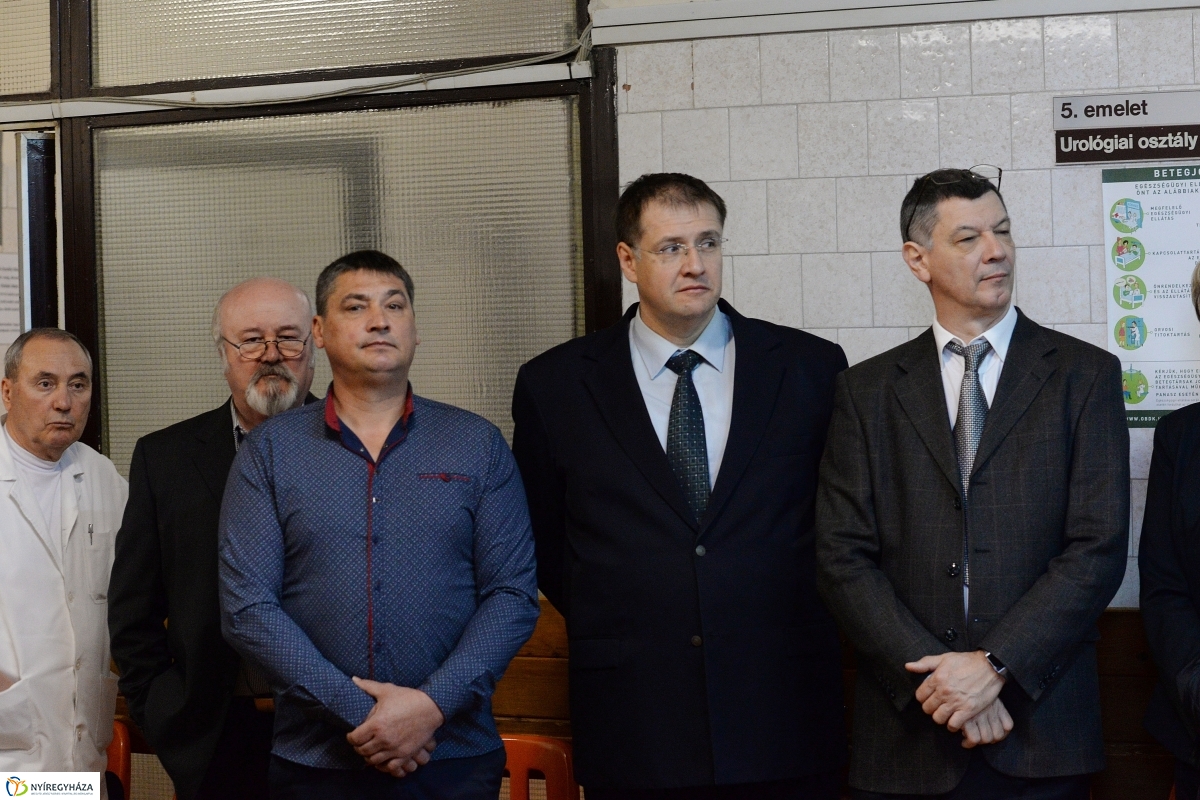 Dr. Mohácsi László emléktáblájának avatása - fotó Trifonov Éva