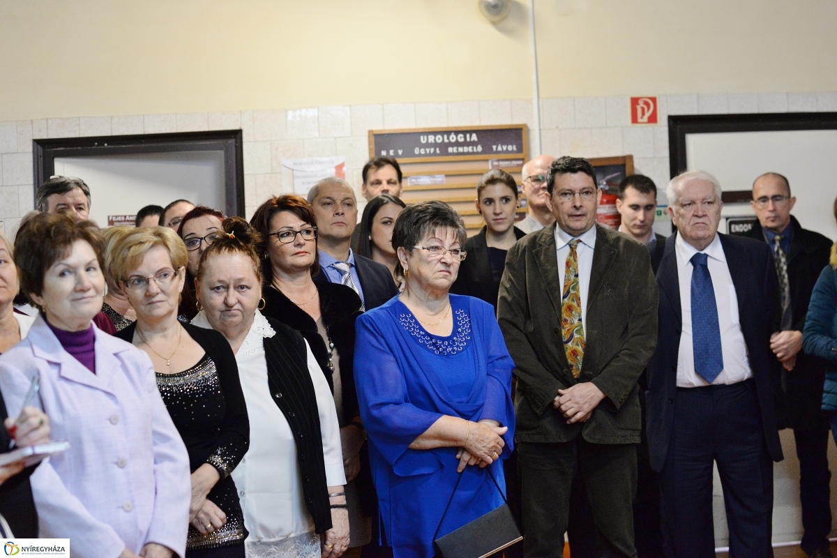 Dr. Mohácsi László emléktáblájának avatása - fotó Trifonov Éva