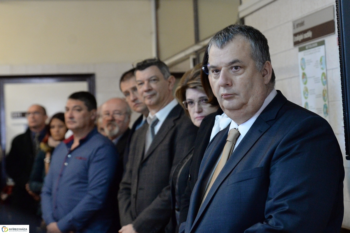 Dr. Mohácsi László emléktáblájának avatása - fotó Trifonov Éva