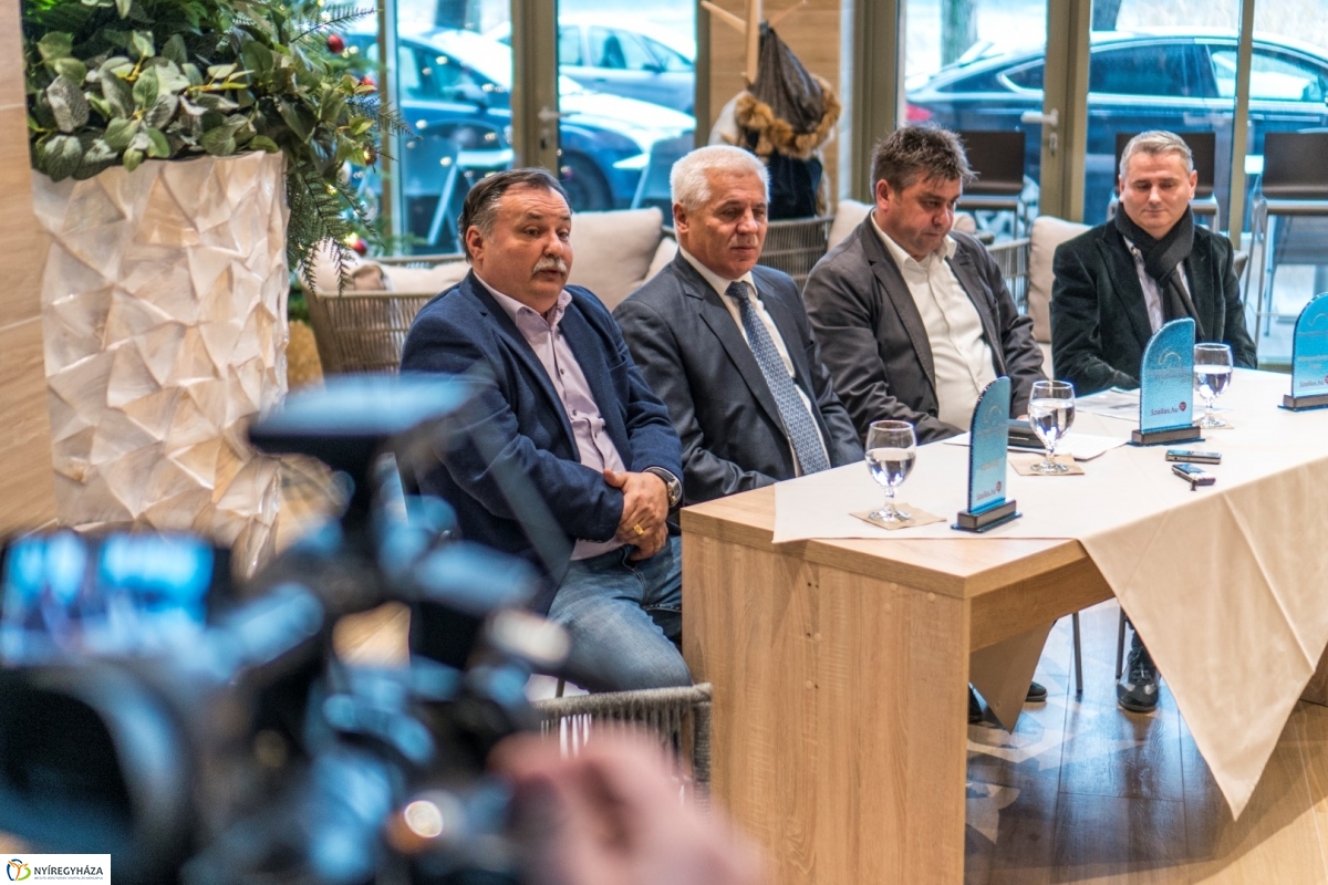 Sajtótájékoztató a turisztikai díjakról - fotó Kohut Árpád