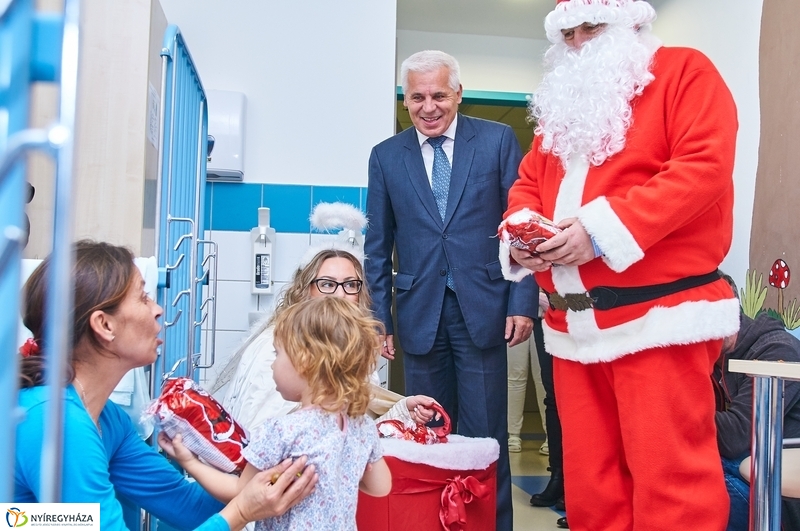 Mikulás a kórházban