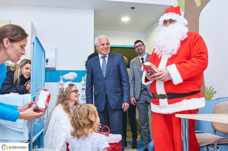 Mikulás a kórházban