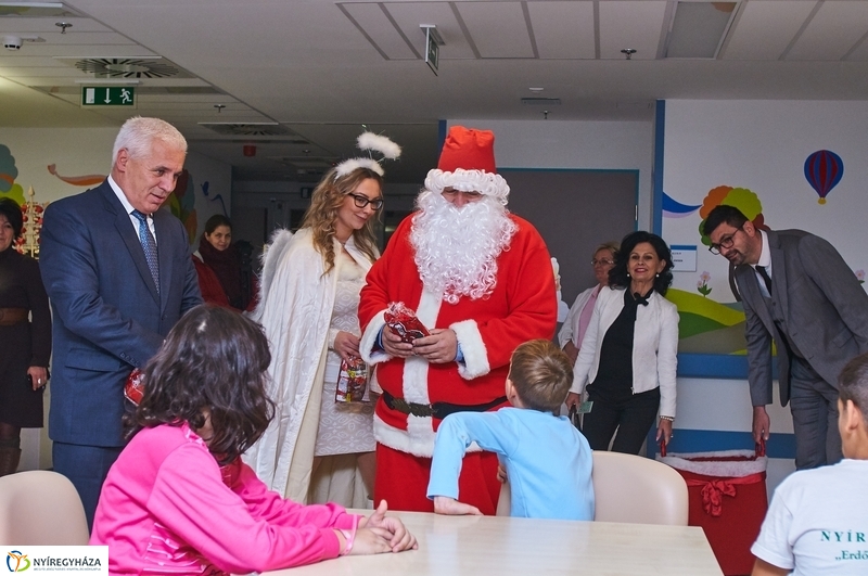 Mikulás a kórházban