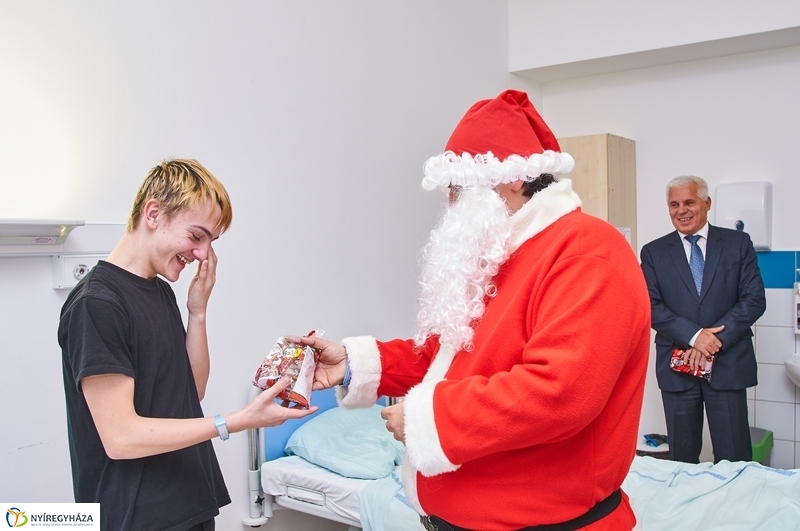 Mikulás a kórházban