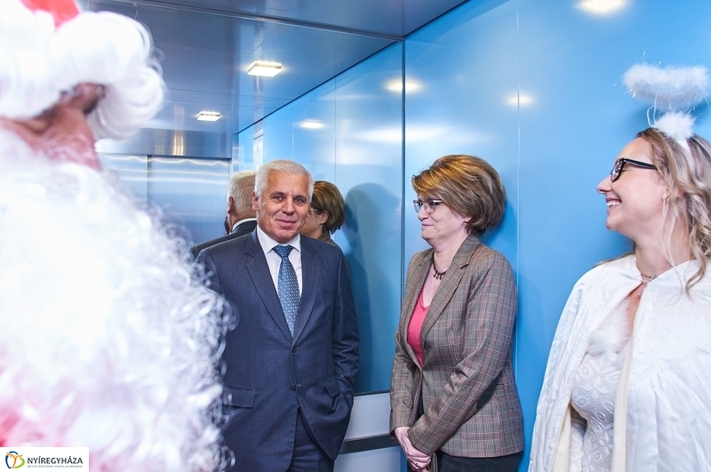 Mikulás a kórházban