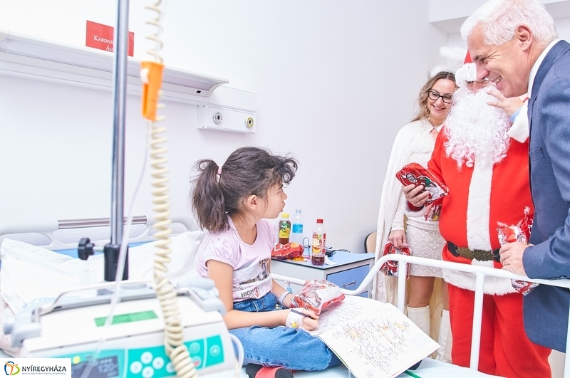 Mikulás a kórházban