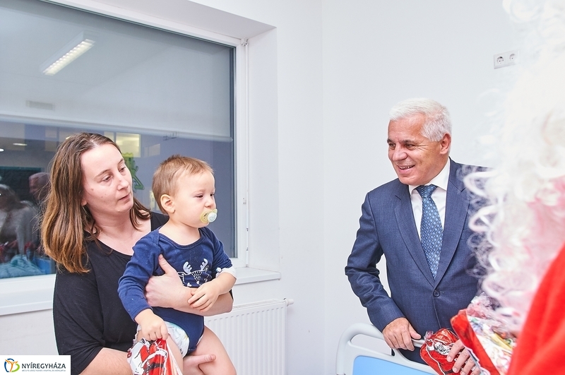 Mikulás a kórházban