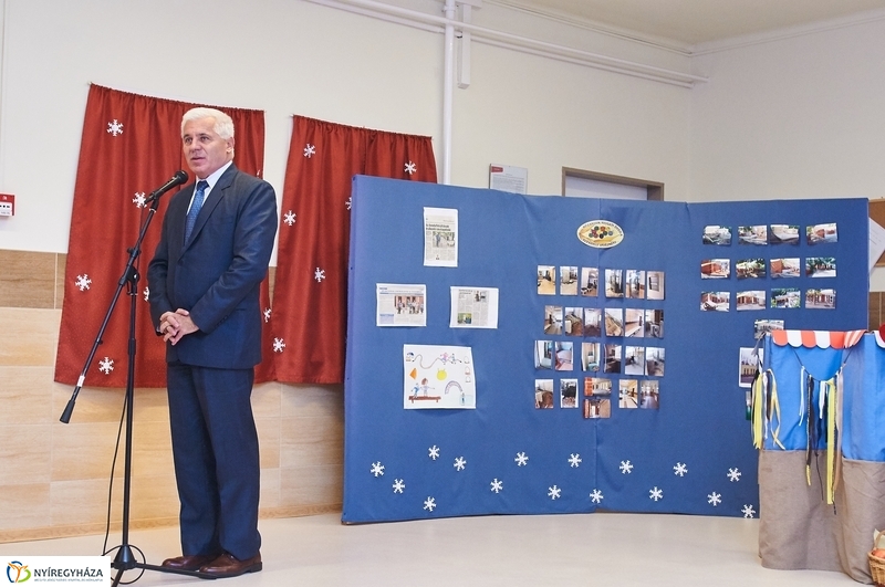 Ünnepélyes átadás a Búzaszem óvodában