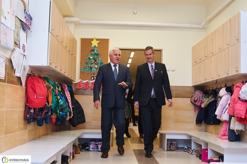 Ünnepélyes átadás a Búzaszem óvodában