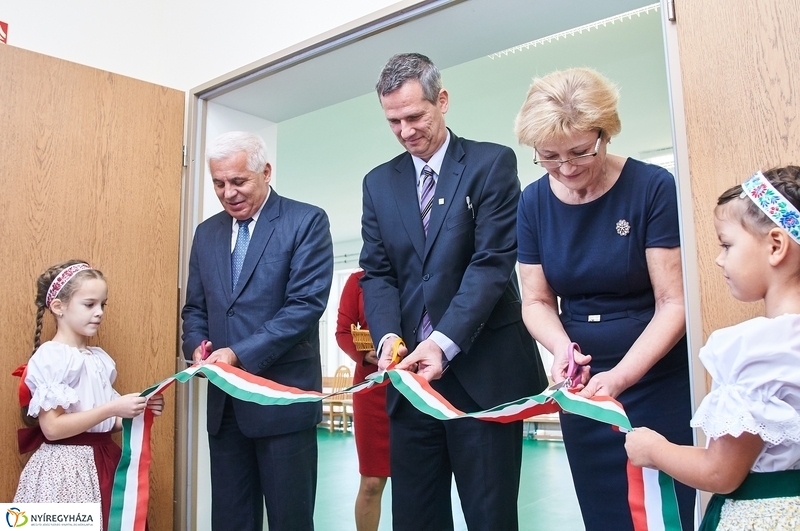 Ünnepélyes átadás a Búzaszem óvodában