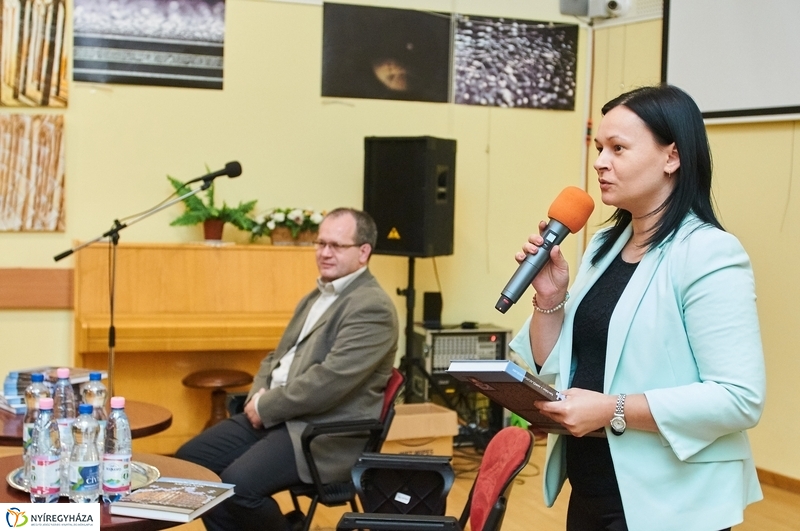 Ilyés Gábor könyvbemutatója a könyvtárban