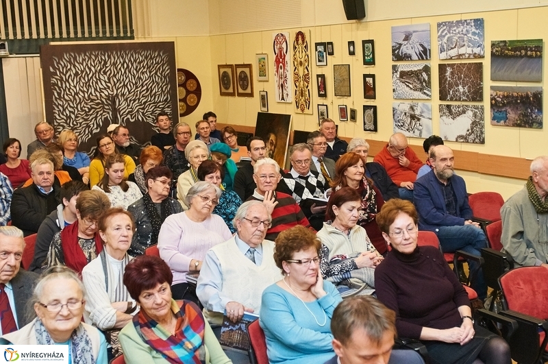 Ilyés Gábor könyvbemutatója a könyvtárban