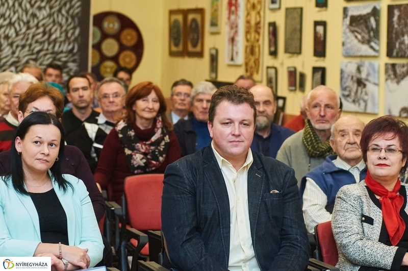 Ilyés Gábor könyvbemutatója a könyvtárban