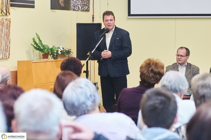 Ilyés Gábor könyvbemutatója a könyvtárban