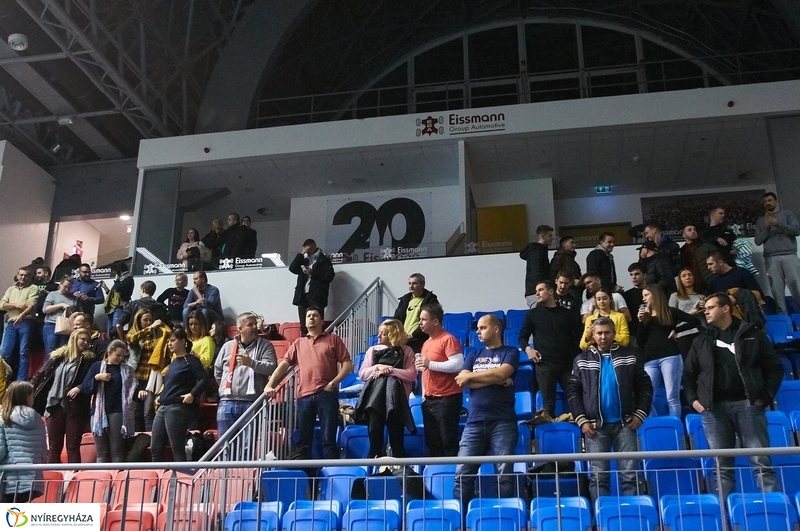 Fatum-Düdingen női rőpi