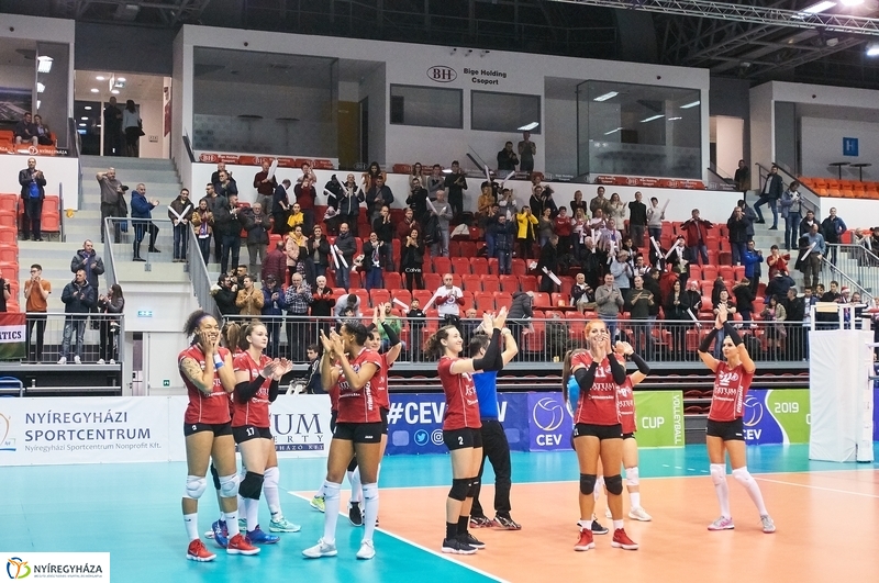 Fatum-Düdingen női rőpi