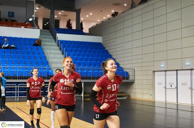 Fatum-Düdingen női rőpi