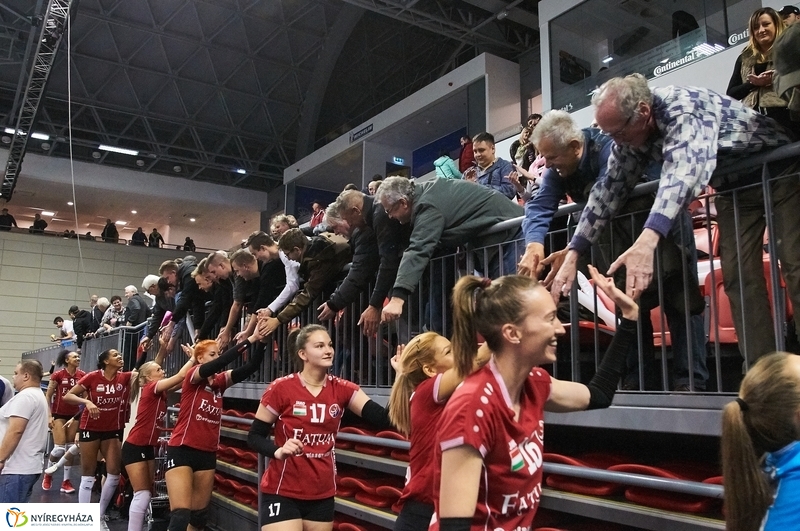 Fatum-Düdingen női rőpi