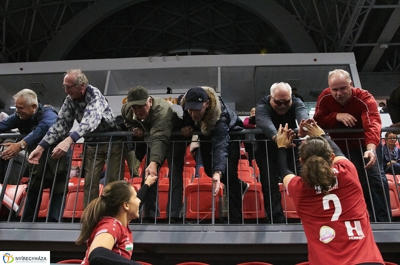 Fatum-Düdingen női rőpi