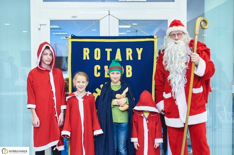 Rotary Mikulás a kulturális központban