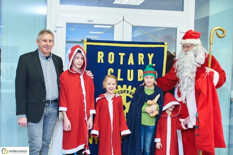 Rotary Mikulás a kulturális központban