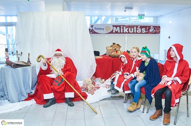 Rotary Mikulás a kulturális központban