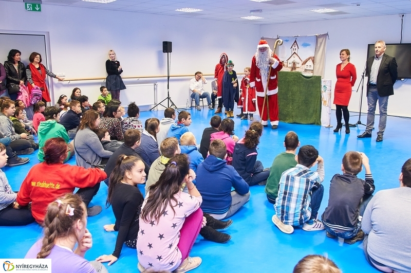 Rotary Mikulás a kulturális központban