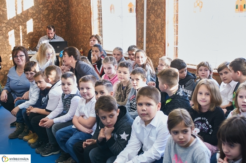 Tornaszoba átadás a rozsréti általános iskolában