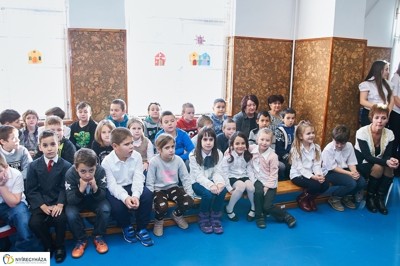 Tornaszoba átadás a rozsréti általános iskolában