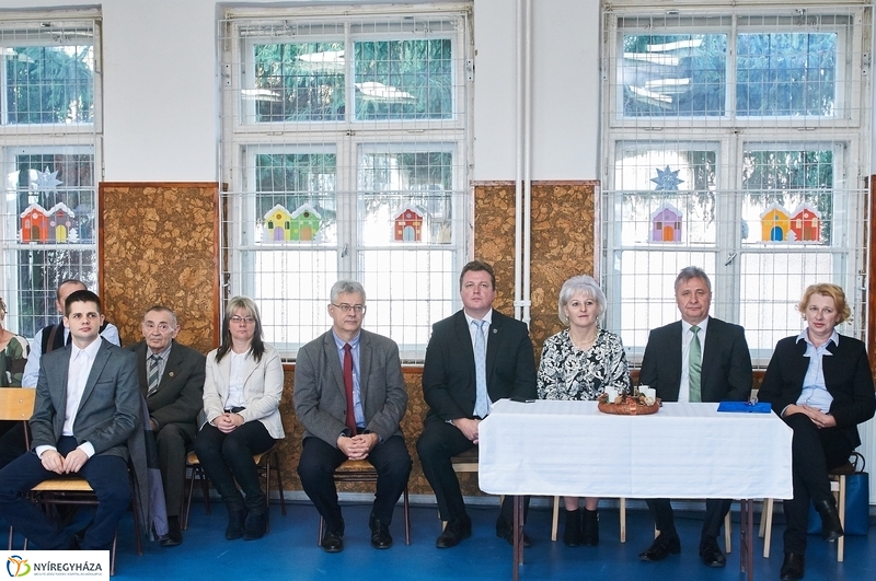 Tornaszoba átadás a rozsréti általános iskolában