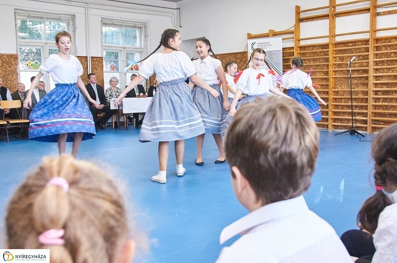 Tornaszoba átadás a rozsréti általános iskolában