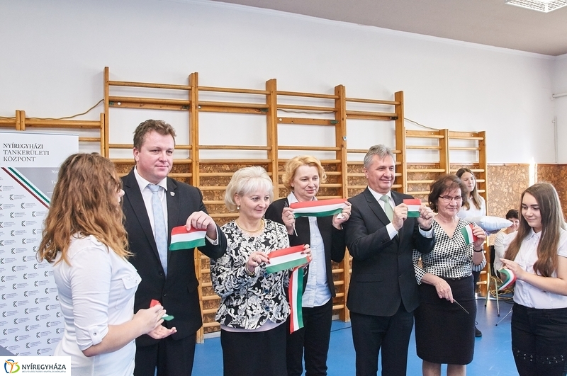 Tornaszoba átadás a rozsréti általános iskolában