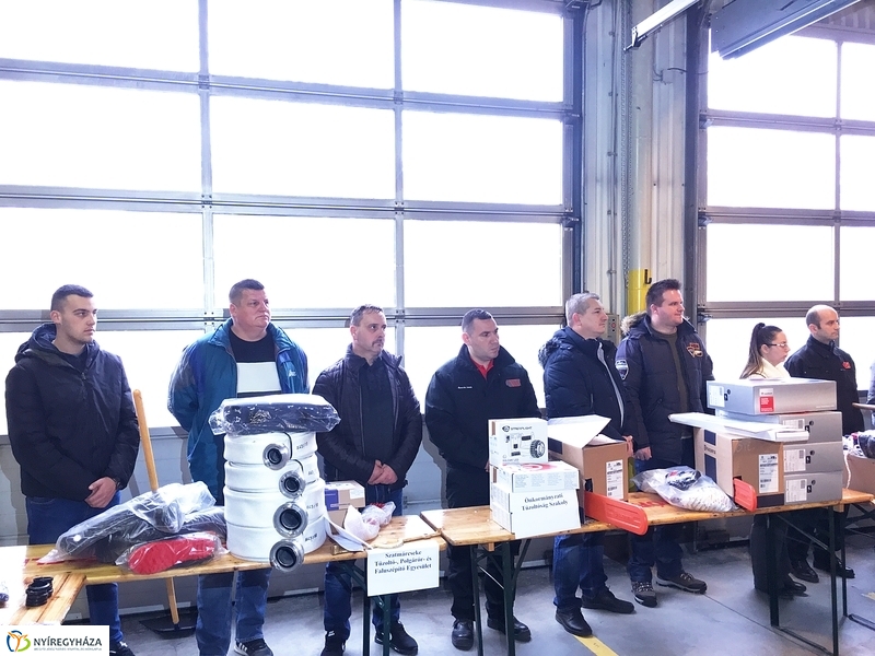 Technikai eszközök átvétele a katasztrófavédelemnél