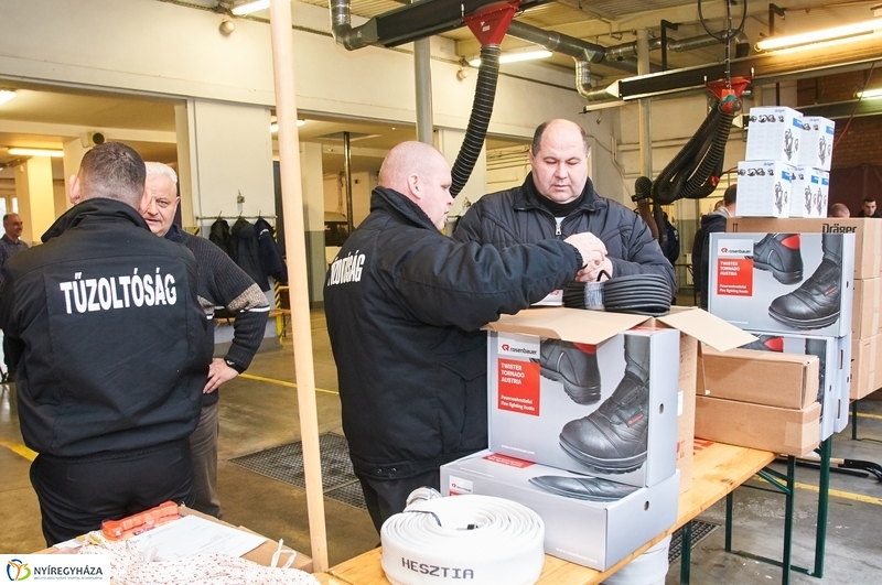 Technikai eszközök átvétele a katasztrófavédelemnél