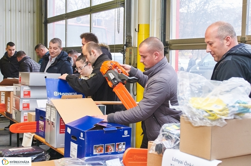 Technikai eszközök átvétele a katasztrófavédelemnél