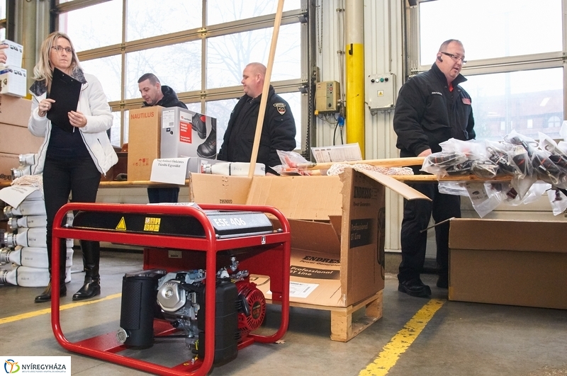 Technikai eszközök átvétele a katasztrófavédelemnél