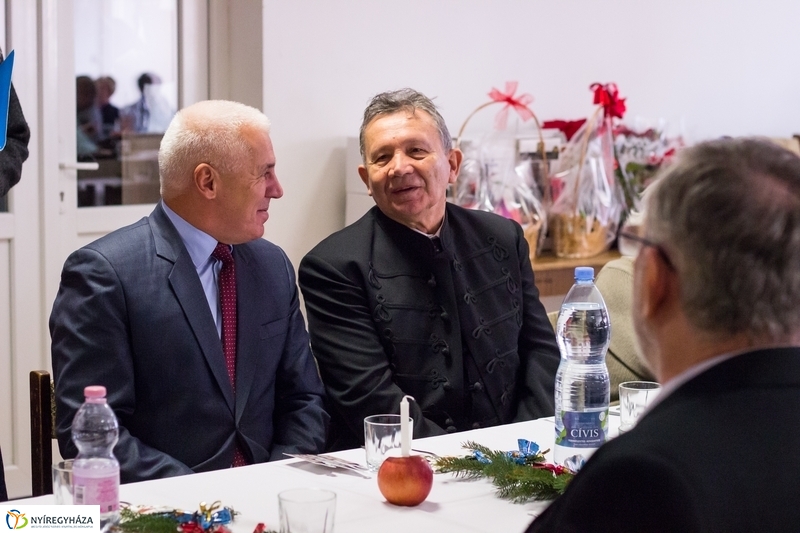 Karácsonyi ünnepség az Alvégesiben