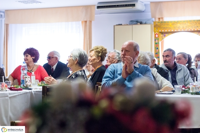 Karácsonyi ünnepség az Alvégesiben