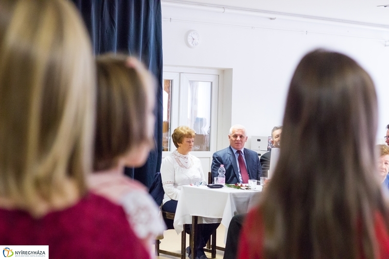 Karácsonyi ünnepség az Alvégesiben