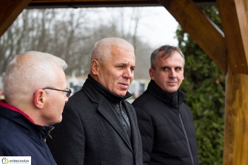 Felújított ravatalozó átadása Borbányán