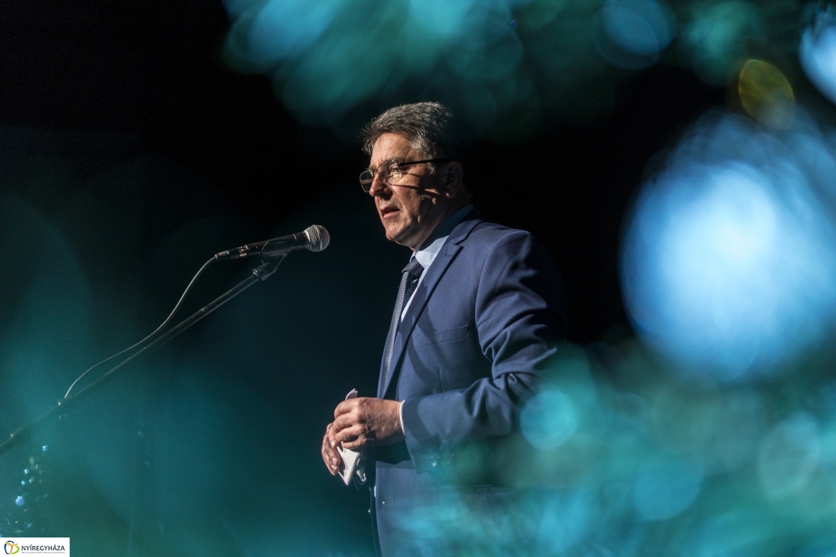 Karácsonyi műsor és ajándákosztás a VMKK-ban - fotó Kohut Árpád