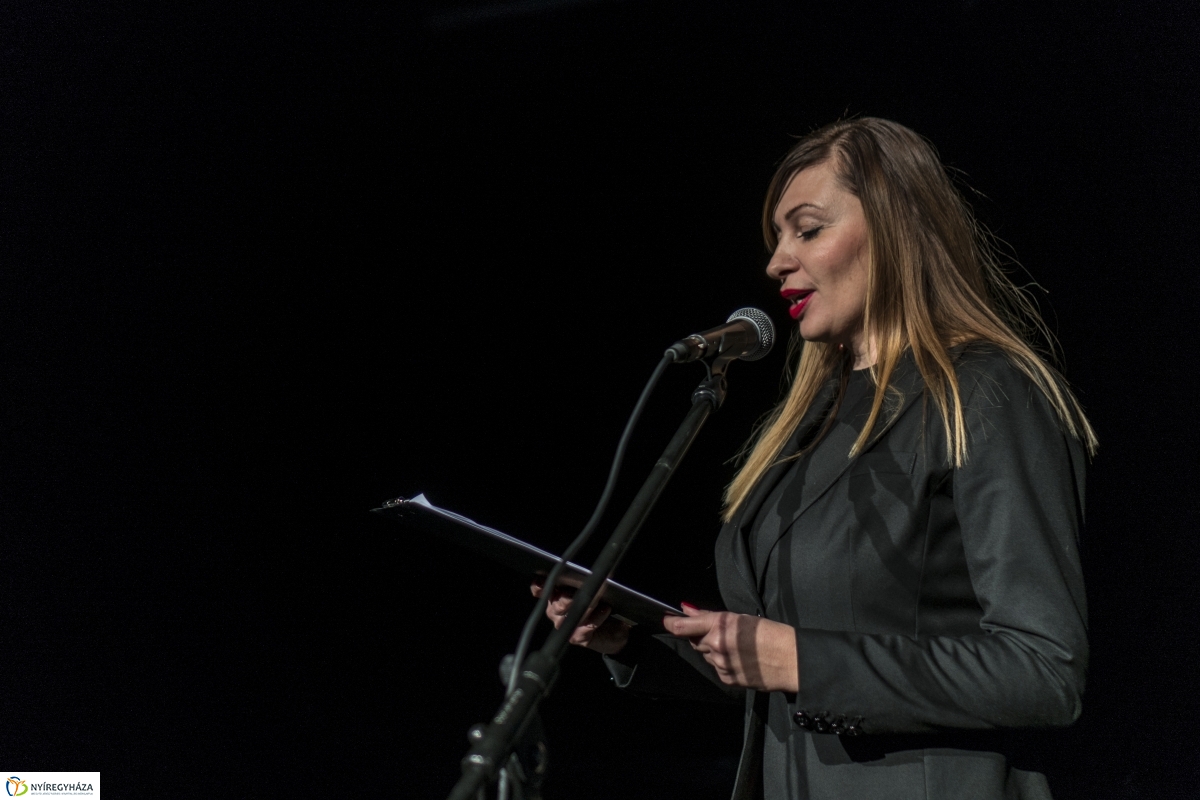 Karácsonyi műsor és ajándákosztás a VMKK-ban - fotó Kohut Árpád